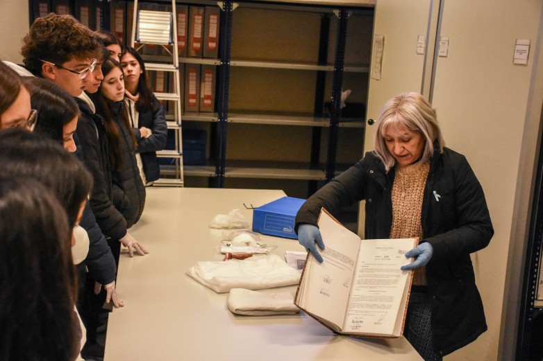Más de 420 estudiantes participaron de las visitas guiadas por Gobierno en el Archivo Más de 420 estudiantes participaron de las visitas guiadas por Gobierno en el Archivo