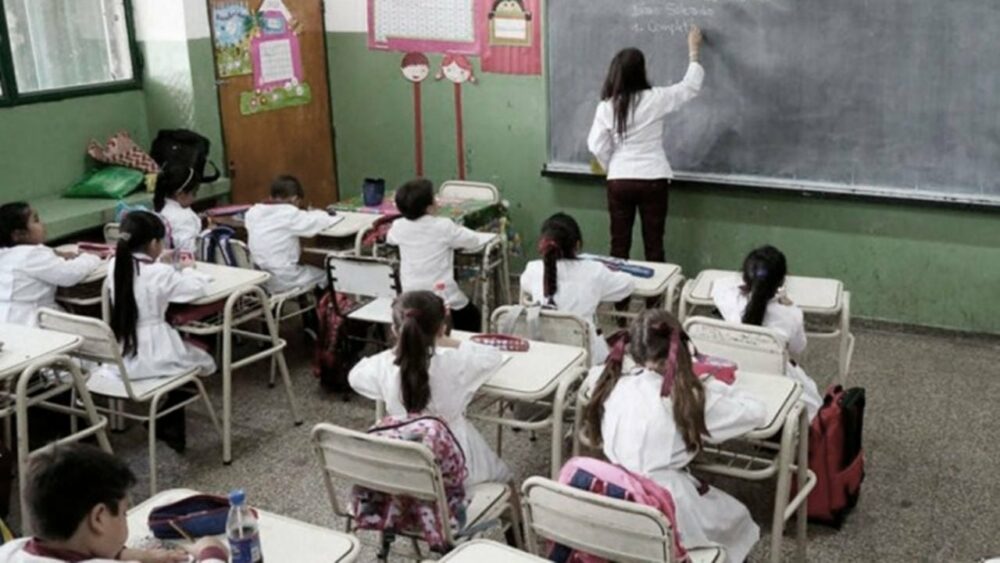 Educación Financiera, IA y Programación: los ejes de una propuesta que busca cambiar la educación en San Juan Educación Financiera, IA y Programación: los ejes de una propuesta que busca cambiar la educación en San Juan
