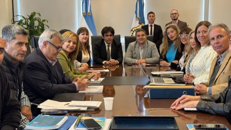 Paritaria docente: vuelven a reunirse los gremios docentes con los representantes del Gobierno Paritaria docente: vuelven a reunirse los gremios docentes con los representantes del Gobierno