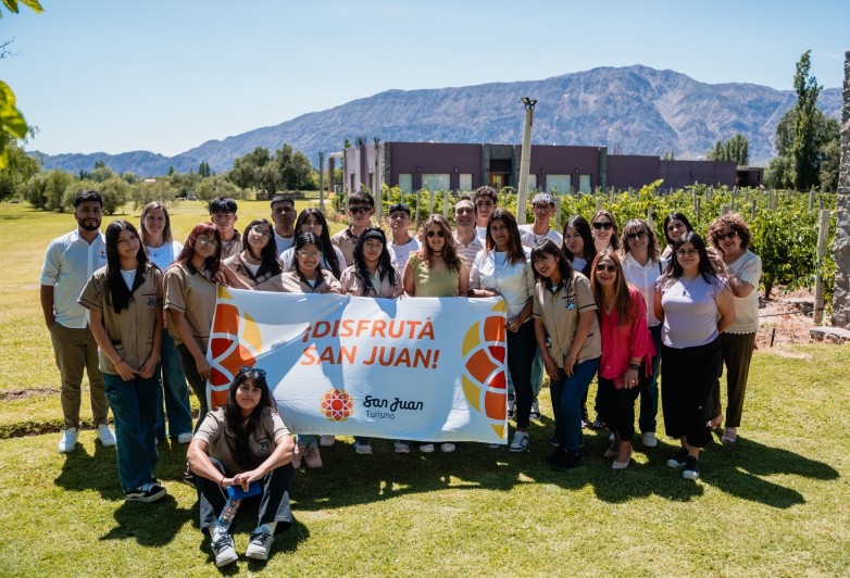 Educación promovió otra visita escolar que combina turismo y producción Educación promovió otra visita escolar que combina turismo y producción