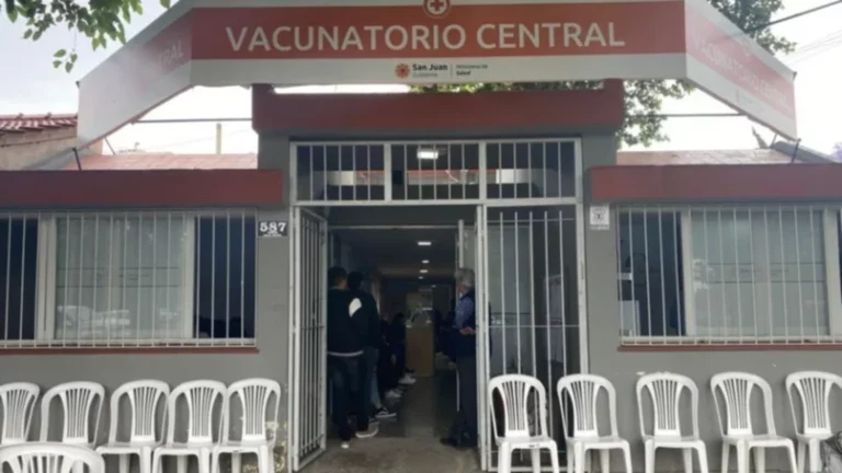 Unos 14.000 sanjuaninos ya se vacunaron contra el dengue Unos 14.000 sanjuaninos ya se vacunaron contra el dengue