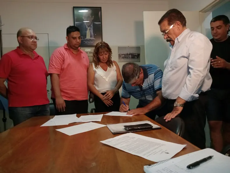 Alejandra Perona fue electa presidenta de la Federación Ciclista, pero una cautelar pone en vilo su elección Alejandra Perona fue electa presidenta de la Federación Ciclista, pero una cautelar pone en vilo su elección