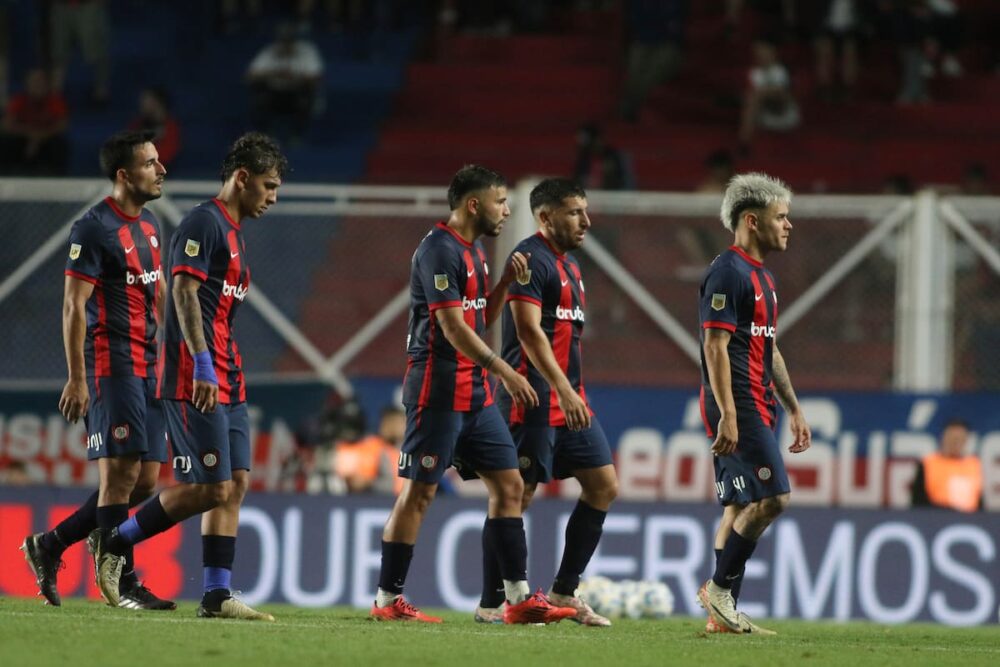 La crisis de San Lorenzo: desgobierno, ventas exprés y el caso del jugador que costó 150 mil dólares ¡por minuto! La crisis de San Lorenzo: desgobierno, ventas exprés y el caso del jugador que costó 150 mil dólares ¡por minuto!