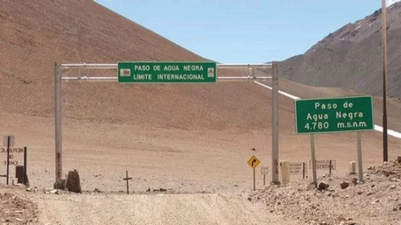 Agua Negra: un derrumbe obligó a cerrar el paso por San Juan a Chile Agua Negra: un derrumbe obligó a cerrar el paso por San Juan a Chile
