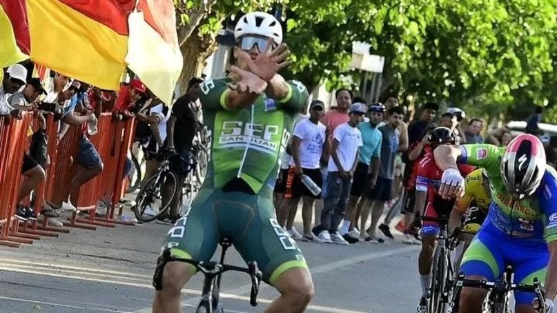 Cobarrubia le ganó el sprint a Tivani y se impuso en la Clásica Difunta Correa Cobarrubia le ganó el sprint a Tivani y se impuso en la Clásica Difunta Correa