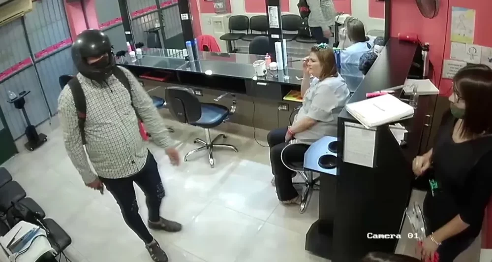 Bronca: desvalijaron a una peluquera en Santa Lucía Bronca: desvalijaron a una peluquera en Santa Lucía