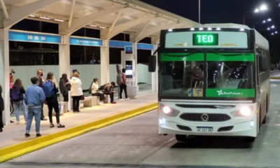 Colectiveros de La Positiva: hoy no cobraron y a media mañana empezaron un paro