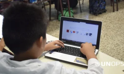 El gobierno espera entregar las primeras computadoras en junio y no descarta que los equipos queden en las escuelas