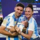 Felicidad total: la pareja de Gonzalo Montiel celebró emocionada su regreso a River