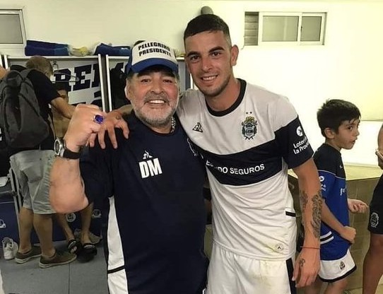 Un delantero que fue dirigido por Maradona llega a San Martín Un delantero que fue dirigido por Maradona llega a San Martín