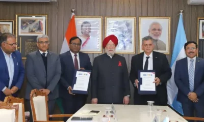 YPF firmó un acuerdo para exportar GNL de Vaca Muerta a India y avanzar en proyectos mineros