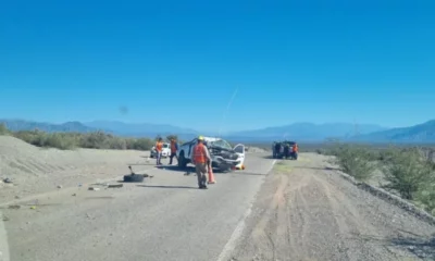 Dos trabajadores salieron ilesos tras volcar en la Ruta 40
