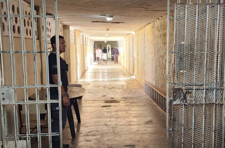 Un interno de la cárcel resulta herido en una gresca Un interno de la cárcel resulta herido en una gresca