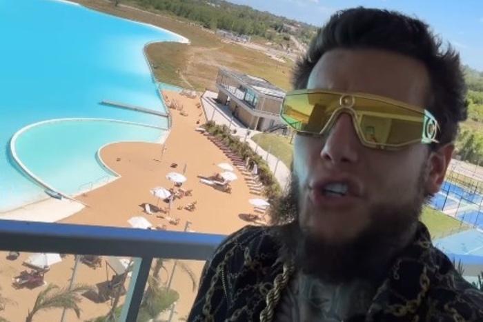 Alex Caniggia compró uno de los departamentos de lujo declarados como terreno baldío Alex Caniggia compró uno de los departamentos de lujo declarados como terreno baldío