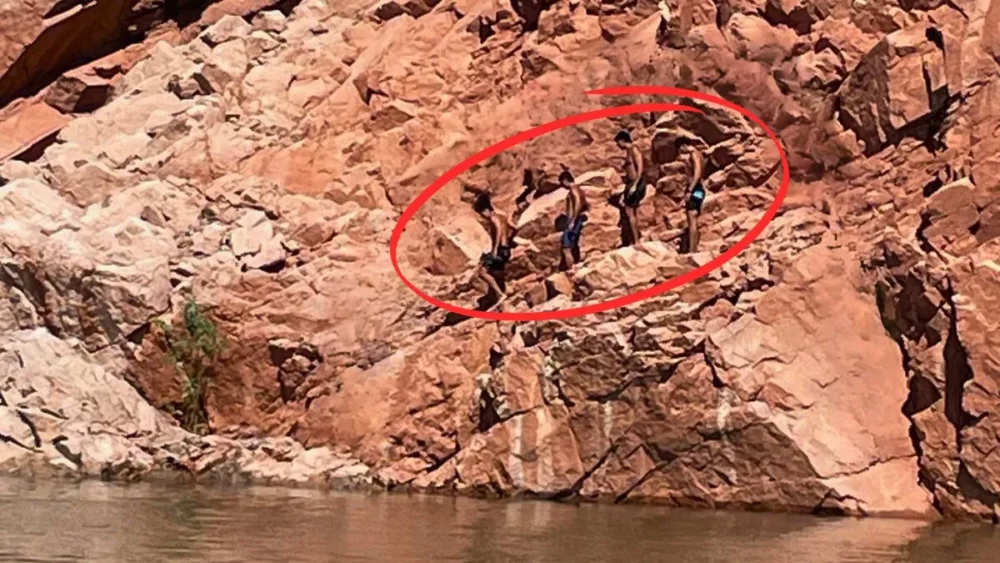 Por los «clavados» en Las Coloraditas, evalúan medidas de seguridad y hasta multas Por los «clavados» en Las Coloraditas, evalúan medidas de seguridad y hasta multas
