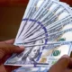 Créditos en dólares: los dos factores clave a la hora de elegir los préstamos en moneda dura