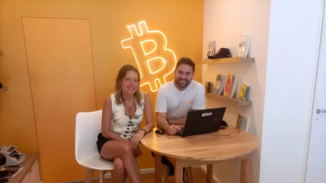 Desembarcó en Argentina la primera exchange de criptomonedas que opera con locales físicos y cajeros automáticos Desembarcó en Argentina la primera exchange de criptomonedas que opera con locales físicos y cajeros automáticos