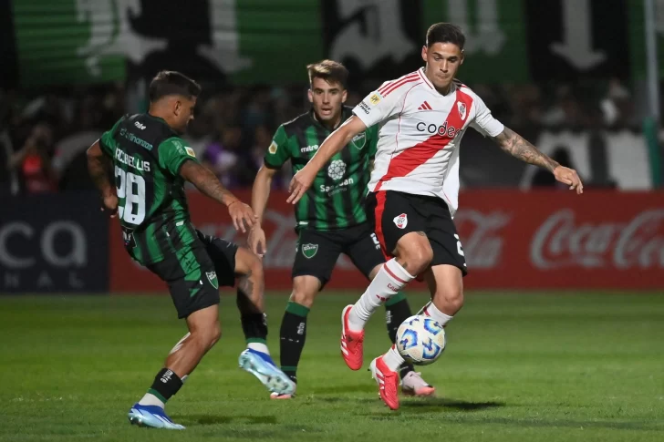 San Martín no pudo ante River Plate San Martín no pudo ante River Plate
