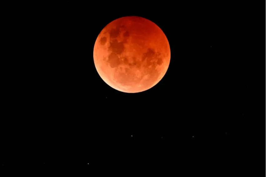 Eclipse lunar total: cuándo y cómo ver la “luna de sangre” en San Juan Eclipse lunar total: cuándo y cómo ver la “luna de sangre” en San Juan