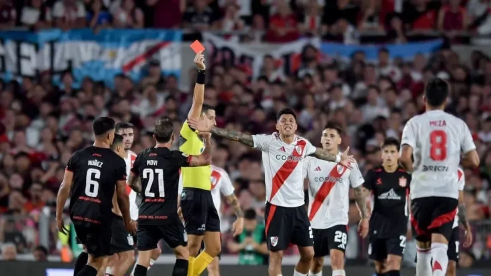 River perdió el invicto ante Estudiantes River perdió el invicto ante Estudiantes