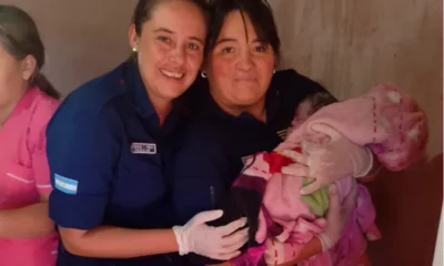 Se complicó la salud de beba nacida con ayuda de 2 mujeres policías