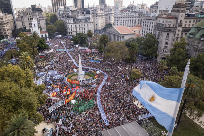 El Gobierno prohibió el uso de drones sobre Plaza de Mayo y Olivos El Gobierno prohibió el uso de drones sobre Plaza de Mayo y Olivos
