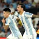 Con una joya de Thiago Almada, Argentina doblegó a Uruguay por Eliminatorias y dio un gran paso hacia el Mundial
