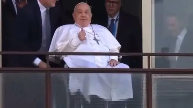 Así fue la reaparición en público del papa Francisco tras cinco semanas de internación Así fue la reaparición en público del papa Francisco tras cinco semanas de internación