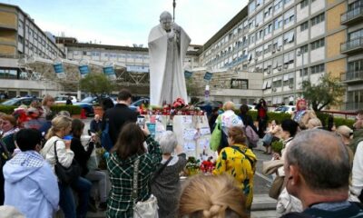 El Papa sigue su tratamiento médico en el Policlínico Gemelli