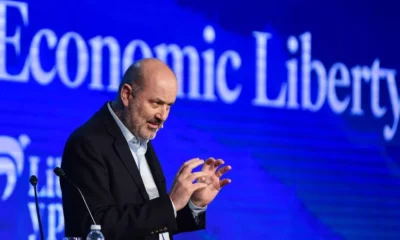 Sturzenegger anticipó una nueva ola de despidos masivos en el Estado