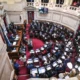 Los Senadores cada vez más cerca de comenzar a cobrar más de  millones