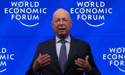 La escandalosa renuncia del líder del Foro de Davos