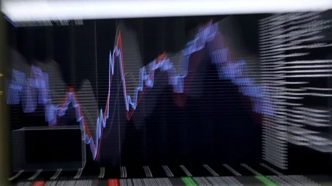 Rebote: luego de tres jornadas de fuertes derrumbes, los mercados de Europa y Asia se toman un respiro