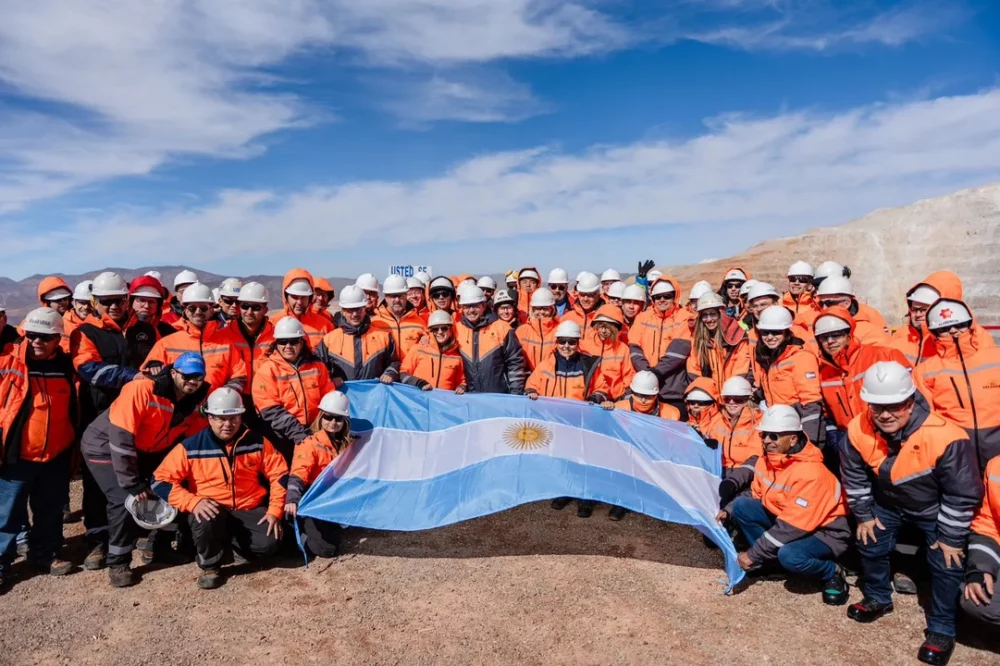 Orrego celebró el Día de la Minería en Veladero y marcó un hecho histórico para San Juan Orrego celebró el Día de la Minería en Veladero y marcó un hecho histórico para San Juan