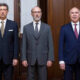 Tres jueces, dos páginas web y una guerra de vanidades