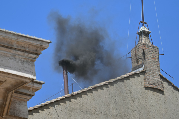 Cónclave: no hubo acuerdo para elegir al Papa y hubo fumata negra en el Vaticano Cónclave: no hubo acuerdo para elegir al Papa y hubo fumata negra en el Vaticano