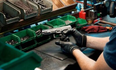 Desregulación para fabricar y vender armas: los cambios decretados por el Gobierno