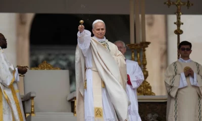 León XIV asumió el papado con un llamado a “construir un mundo donde reine la paz”