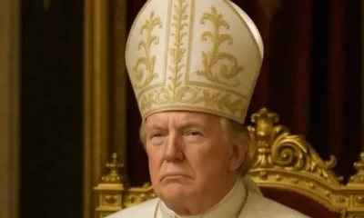 La insólita foto que compartió Donald Trump vestido de Papa