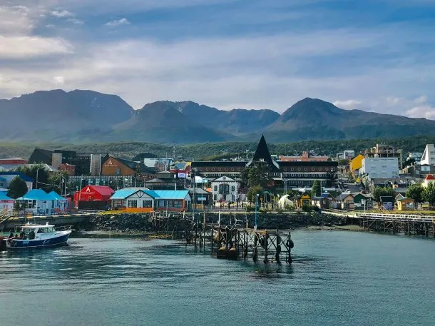 Un fuerte temblor sacudió al sur de Tierra del Fuego: evacúan algunas zonas de Ushuaia Un fuerte temblor sacudió al sur de Tierra del Fuego: evacúan algunas zonas de Ushuaia