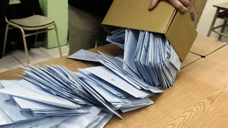 Elecciones en Buenos Aires 2025: cerraron los comicios y comenzó el escrutinio provisorio Elecciones en Buenos Aires 2025: cerraron los comicios y comenzó el escrutinio provisorio
