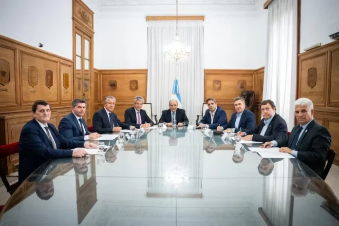 francos-con-gober-728x485